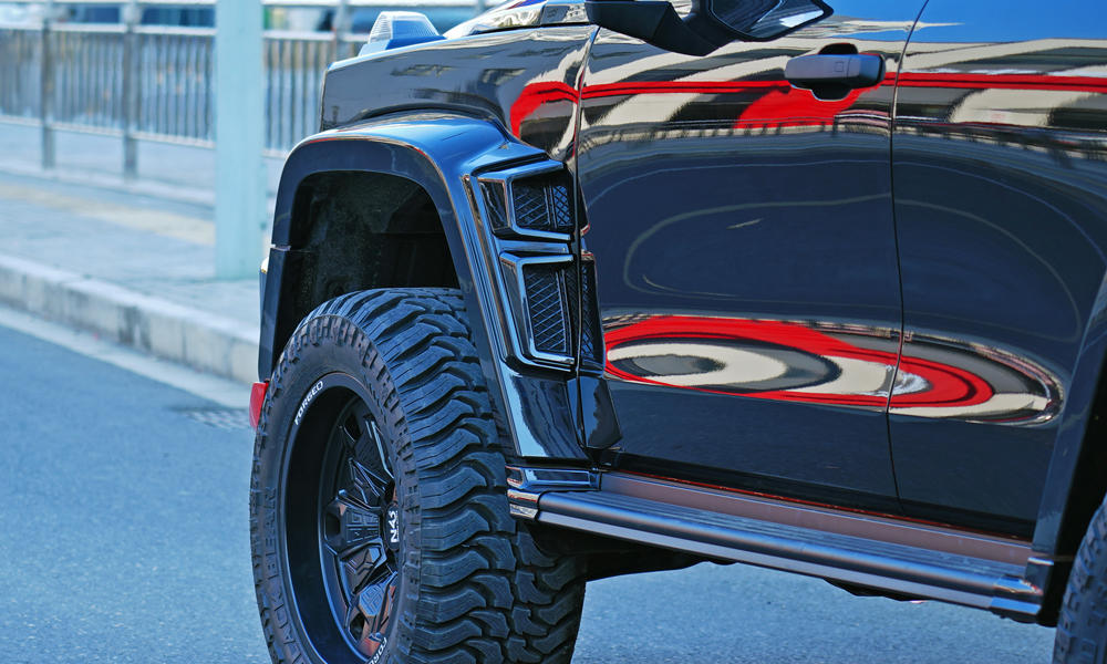 TANK 300 BRABUS KIT SIDE SKIRT