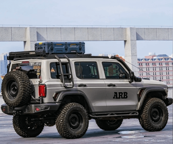 GWM Tank 300 Darkest roof rack storage box