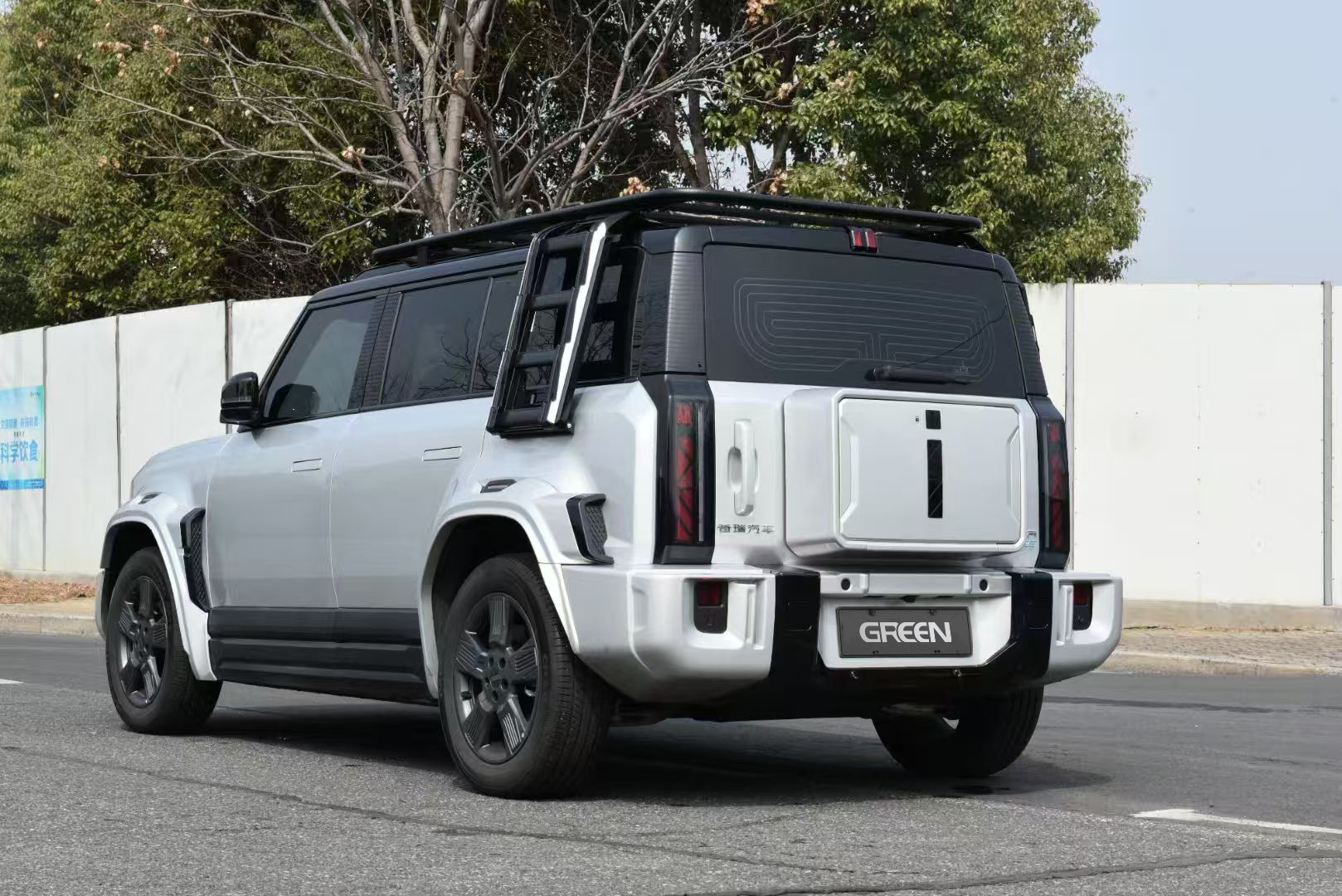 chery j6 body kit rear three-quarter view
