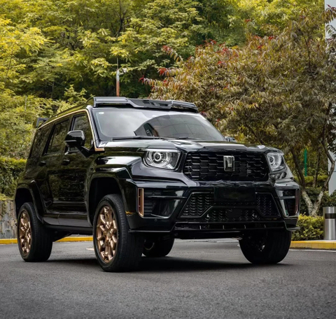 Tank 700 Body Kit